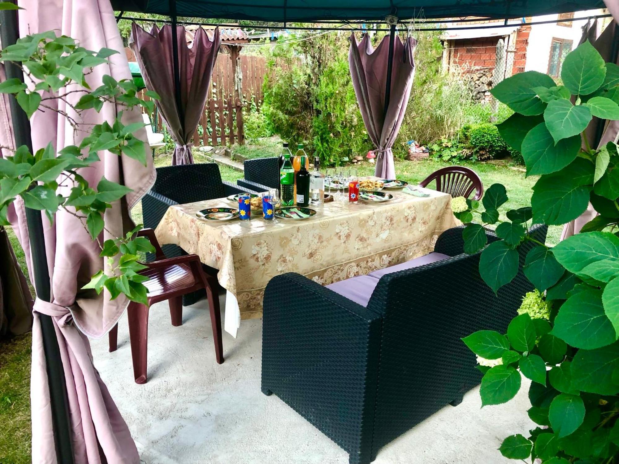 Niya Guest House Beli Iskar Exterior foto